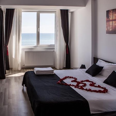 Oasis By The Sea - Summerland Apartment Mamaia Exterior photo